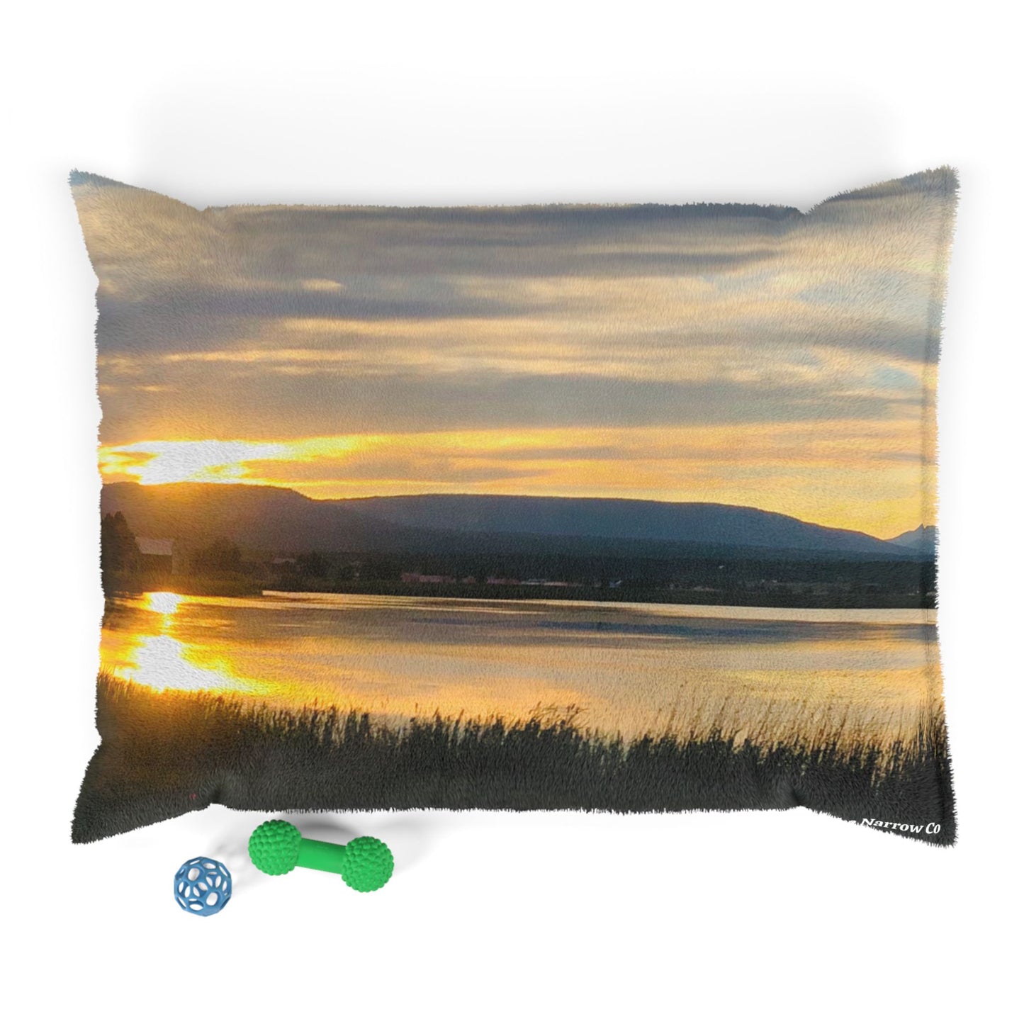 Cozy Sunset Pet Bed - Perfect for Dogs & Cats, Plush Bed for Pets, Decorative Pet Furniture, Great Gift for Pet Lovers